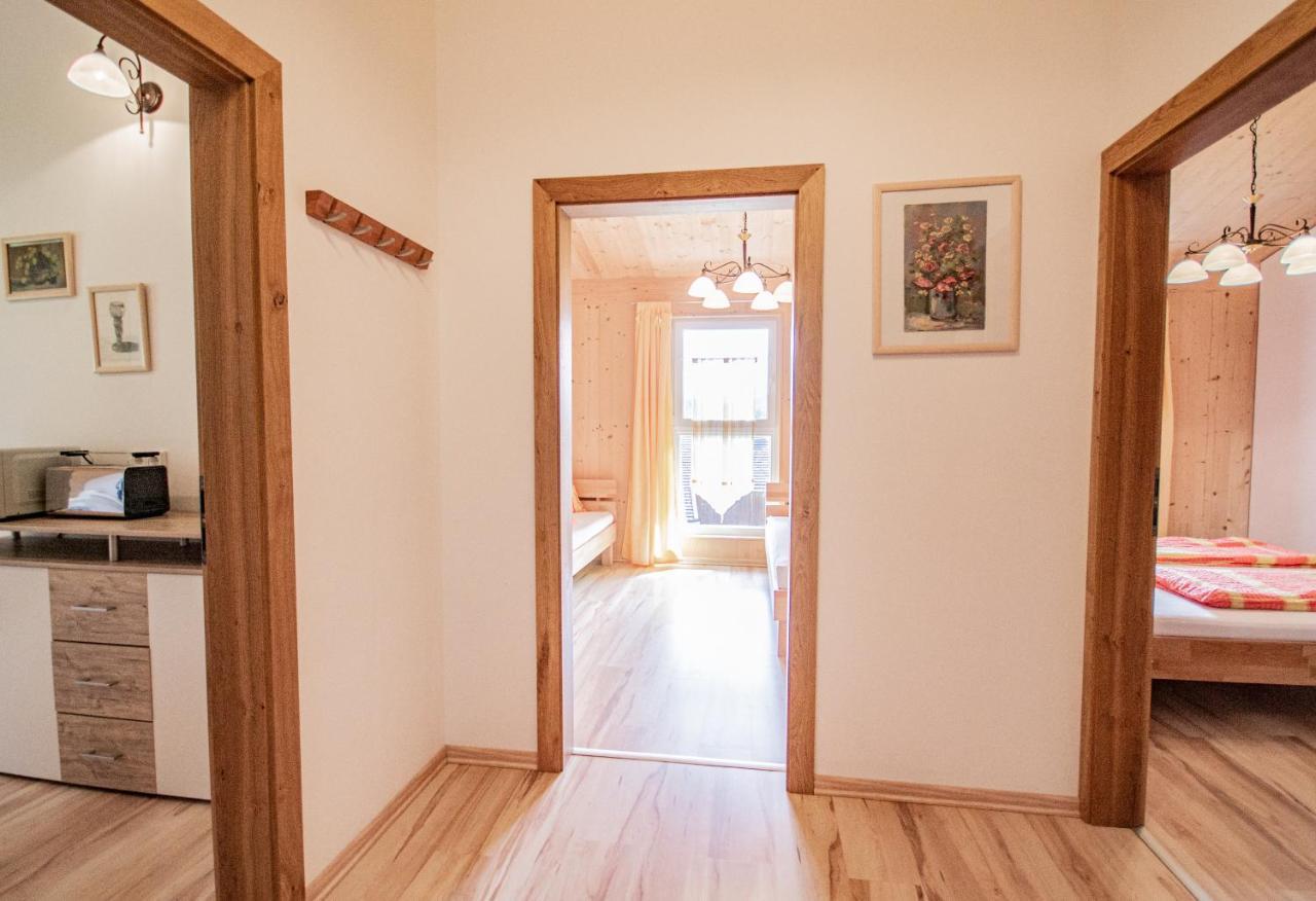 Gschnitzerhof Apartment ภายนอก รูปภาพ