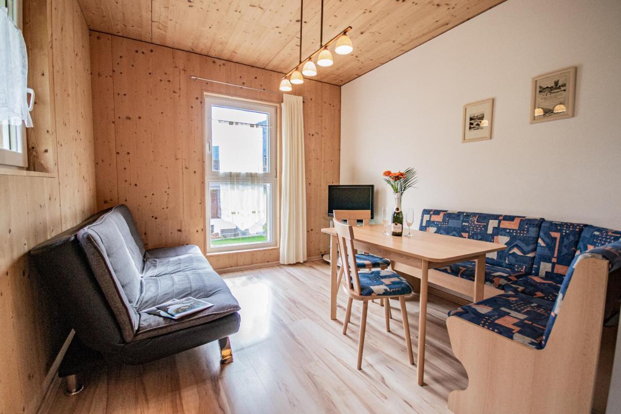 Gschnitzerhof Apartment ภายนอก รูปภาพ
