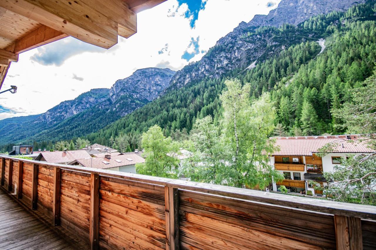 Gschnitzerhof Apartment ภายนอก รูปภาพ