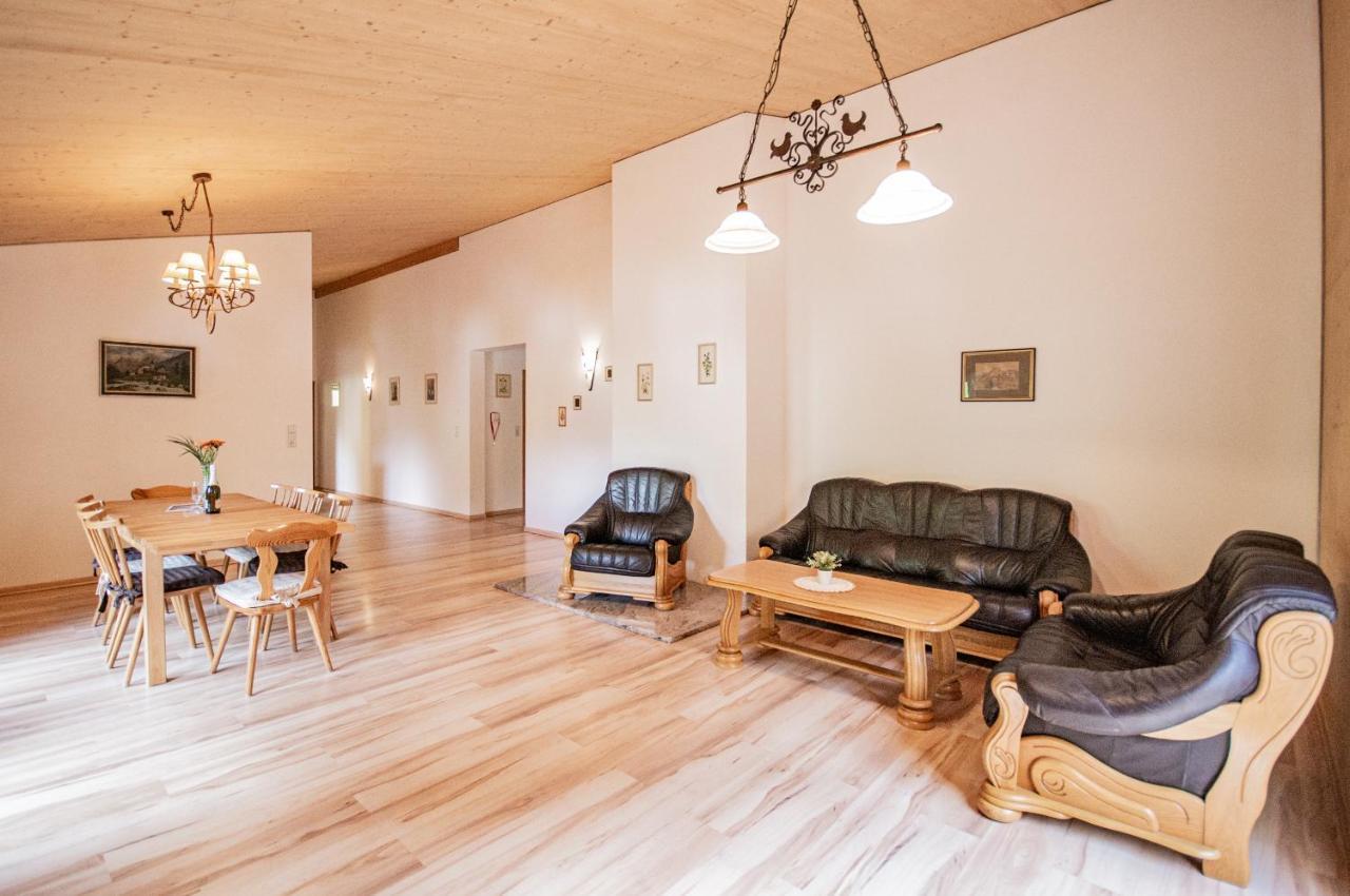 Gschnitzerhof Apartment ภายนอก รูปภาพ