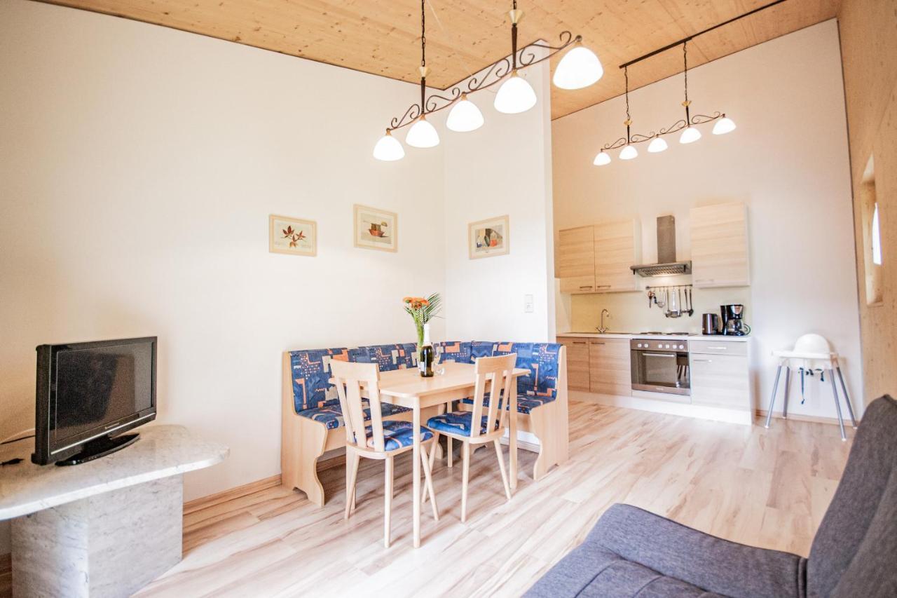 Gschnitzerhof Apartment ภายนอก รูปภาพ