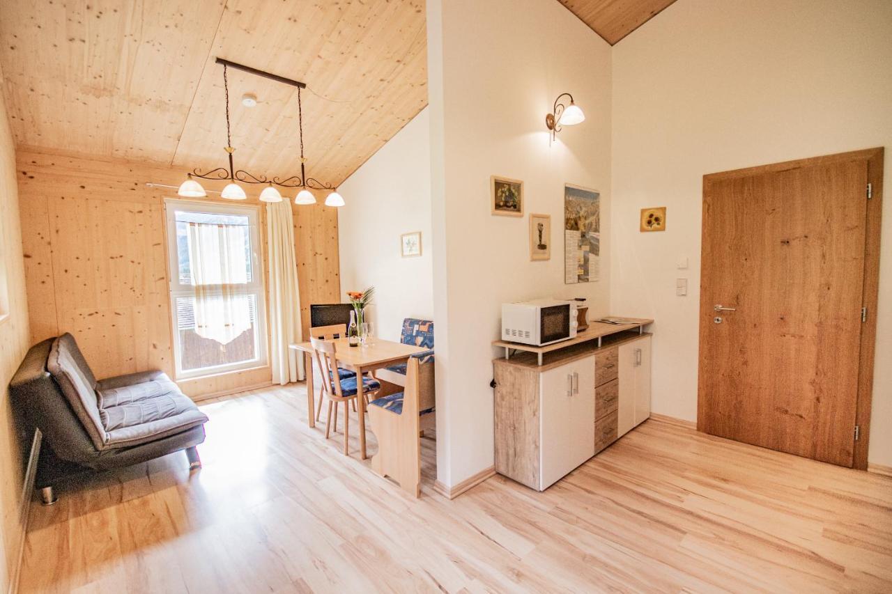 Gschnitzerhof Apartment ภายนอก รูปภาพ