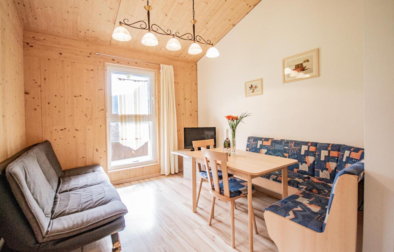 Gschnitzerhof Apartment ภายนอก รูปภาพ