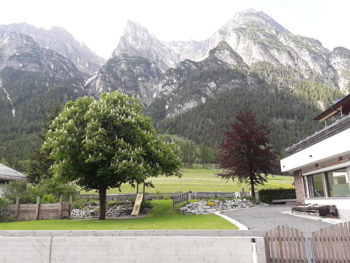 Gschnitzerhof Apartment ภายนอก รูปภาพ