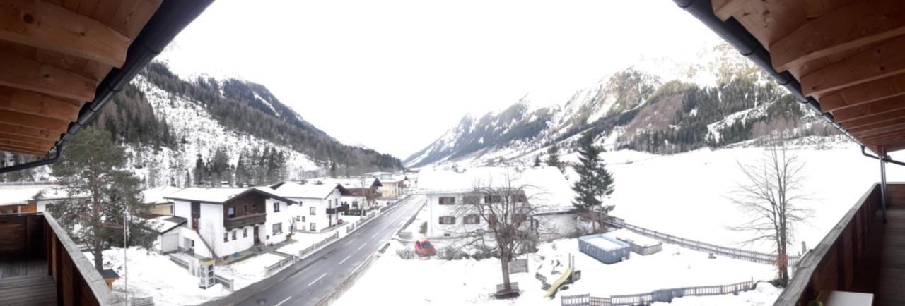 Gschnitzerhof Apartment ภายนอก รูปภาพ